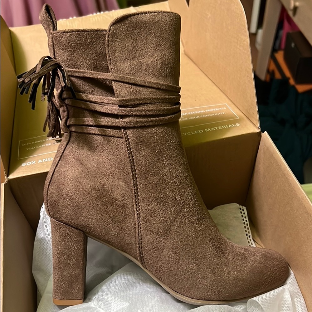 Zuri Taupe Boots